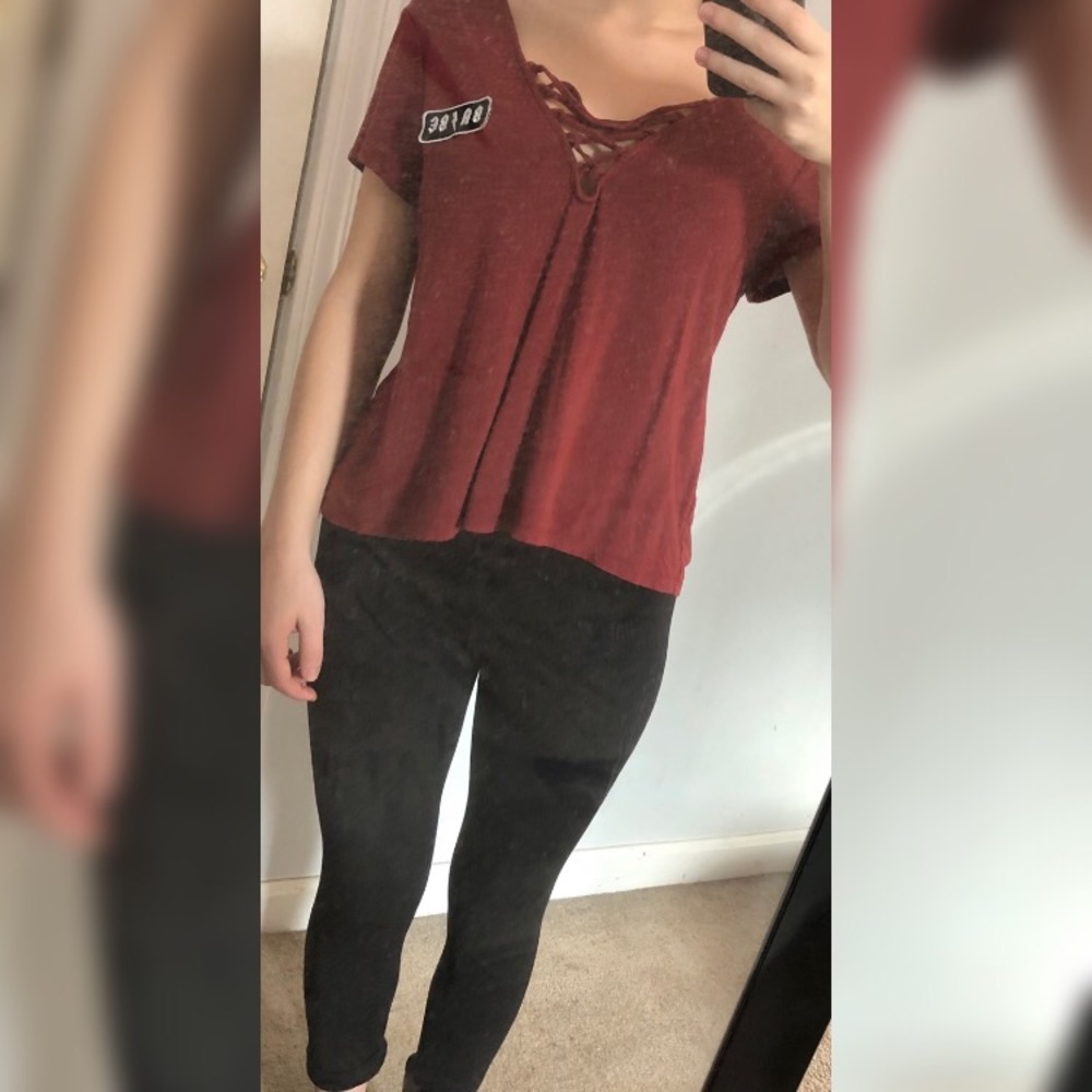 Maroon t shirt